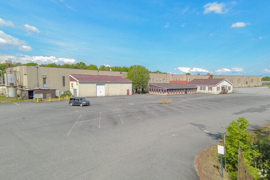 More Photos Of 4900 Ondura Dr, Fredericksburg Warehouse For Lease