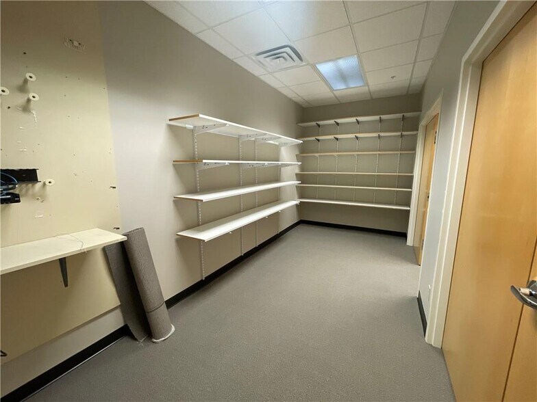 More Photos Of 206 SW 8th St, Bentonville Apartments For Lease