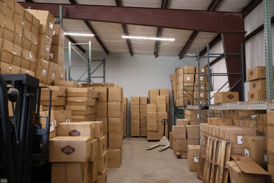 More Photos Of 2818 Fay St, Houston Industrial For Sale