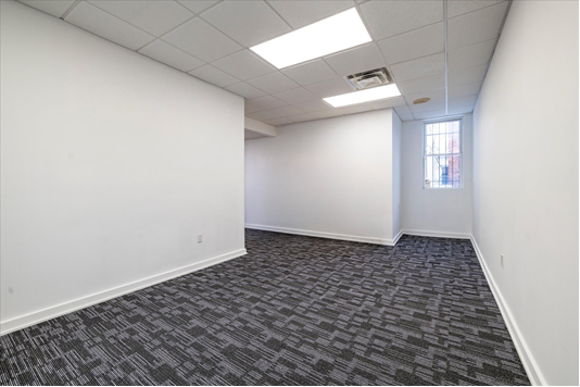 More Photos Of 52 E Park Ave, Long Beach Office For Lease