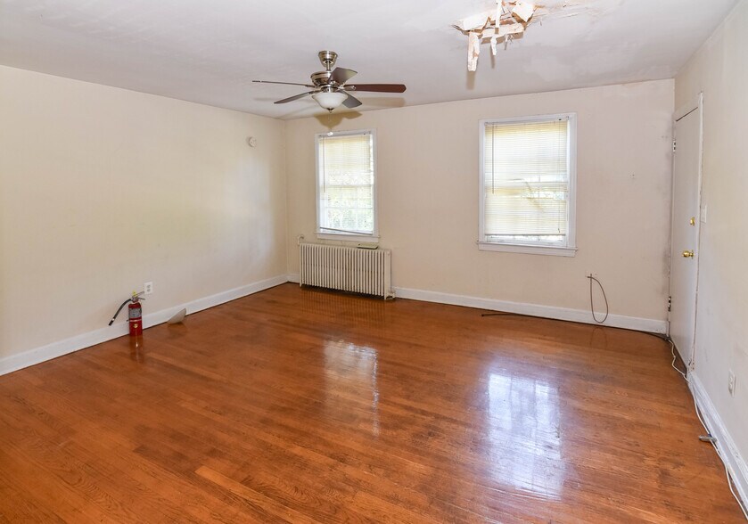 More Photos Of 2823 4th St NE, Washington Multifamily For Sale