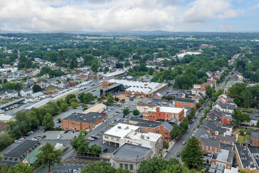 More Photos Of 26 N Cedar St, Lititz Medical For Lease