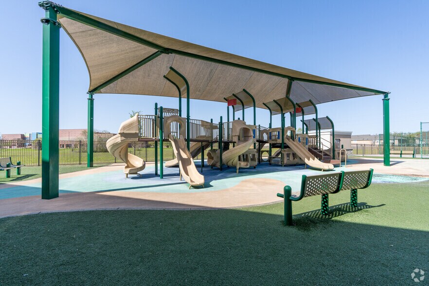 More Photos Of 6025 Highway 6 N, Houston Daycare Center For Sale