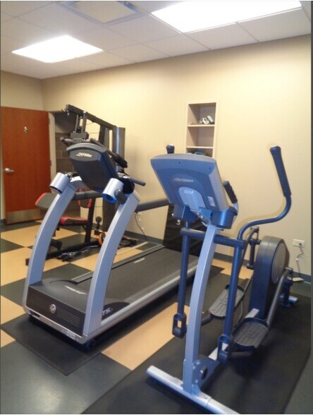 More Photos Of 1040 W Northwest Hwy, Mount Prospect Office For Sale