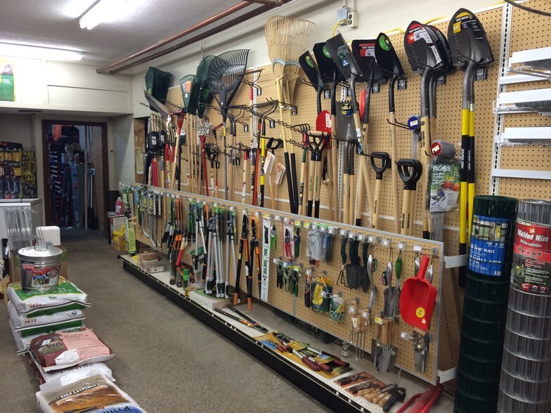 More Photos Of 154 Evergreen St, Republic General Retail For Sale