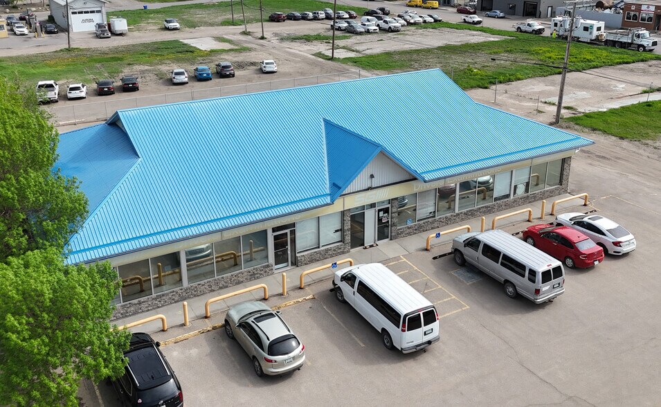 Primary Photo Of 1550 Saskatchewan Dr, Regina Freestanding For Sale