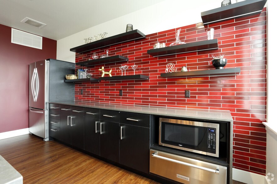 More Photos Of 2020 E Madison St, Seattle Apartments For Lease