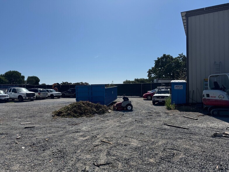 More Photos Of 400 Smith Ranch Rd, San Rafael Land For Lease