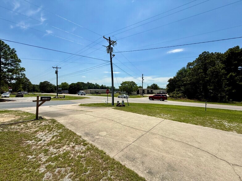 More Photos Of 11815 US Highway 15-501, Aberdeen Distribution For Lease