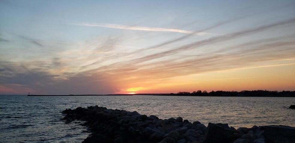 More Photos Of 119 Water St, Stonington Apartments For Sale