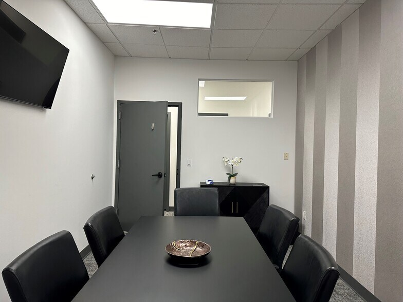 More Photos Of 12 Penns Trl, Newtown Medical For Lease