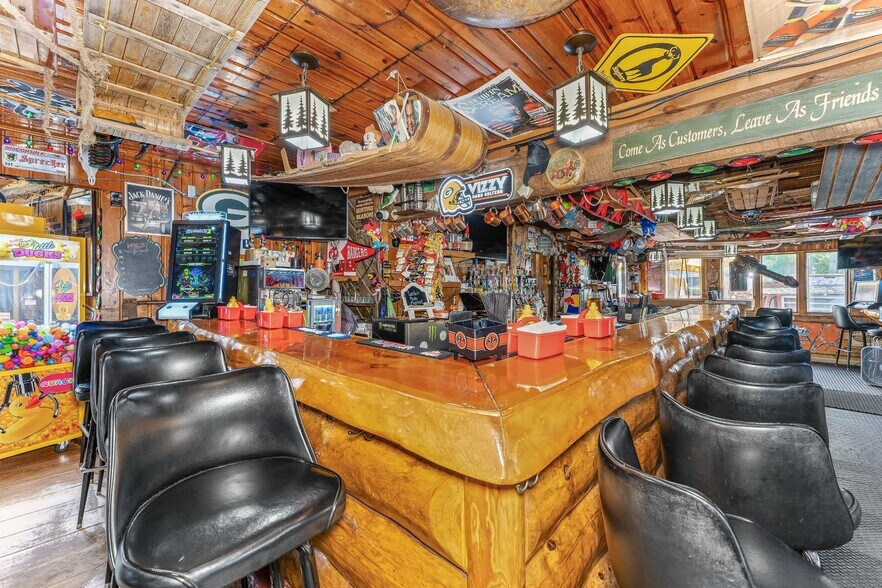 More Photos Of 1002 State Highway 32, Three Lakes General Retail For Sale