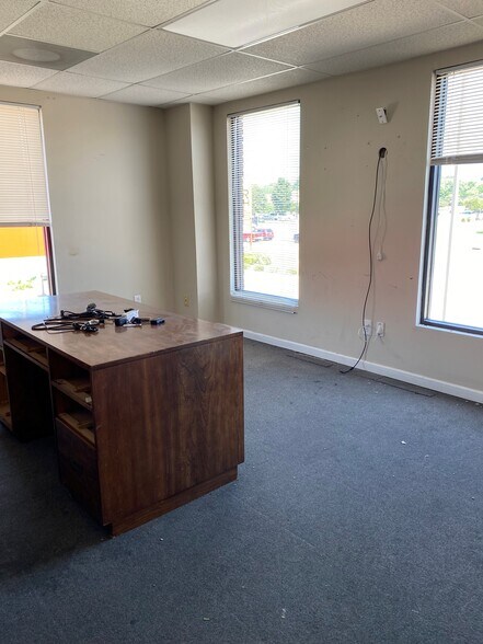 More Photos Of 2019 Sparkman Dr, Huntsville Office For Lease