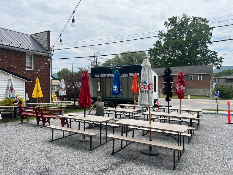 More Photos Of 206E E Central Ave, Avis Restaurant For Sale