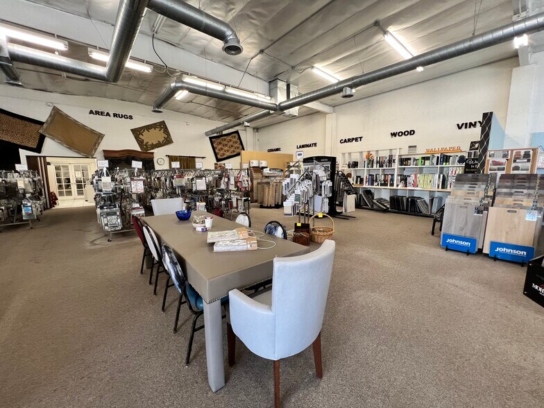 More Photos Of 1998 Harbor Blvd, Costa Mesa Showroom For Lease