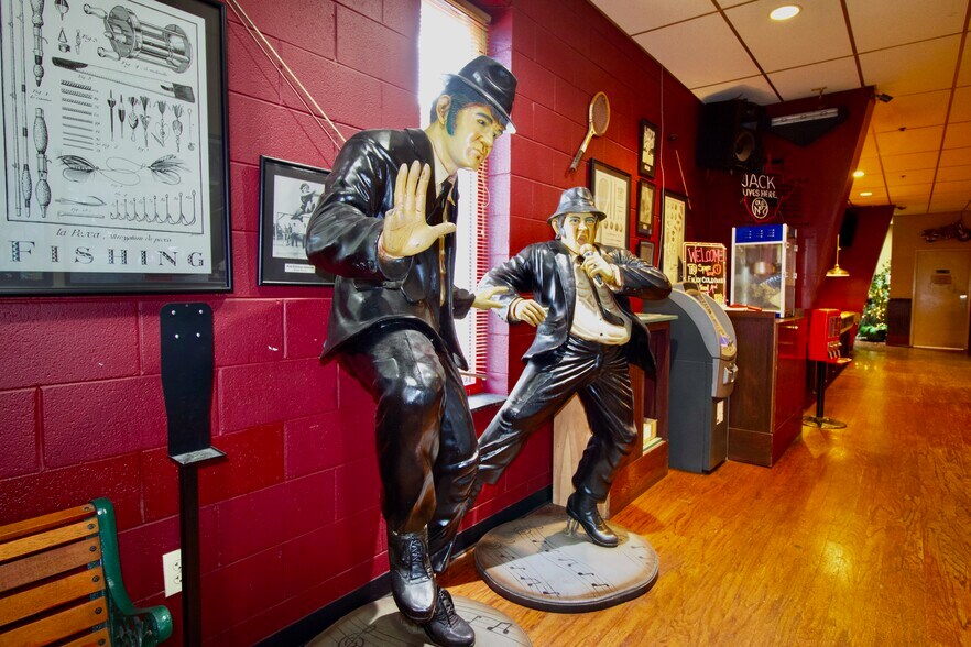 More Photos Of 157 Maple Carriage Dr, Lewisburg Bowling Alley For Sale