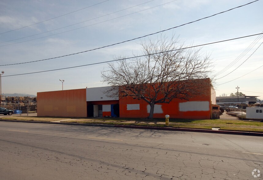More Photos Of 870 Arroyo St, Los Angeles Warehouse For Lease