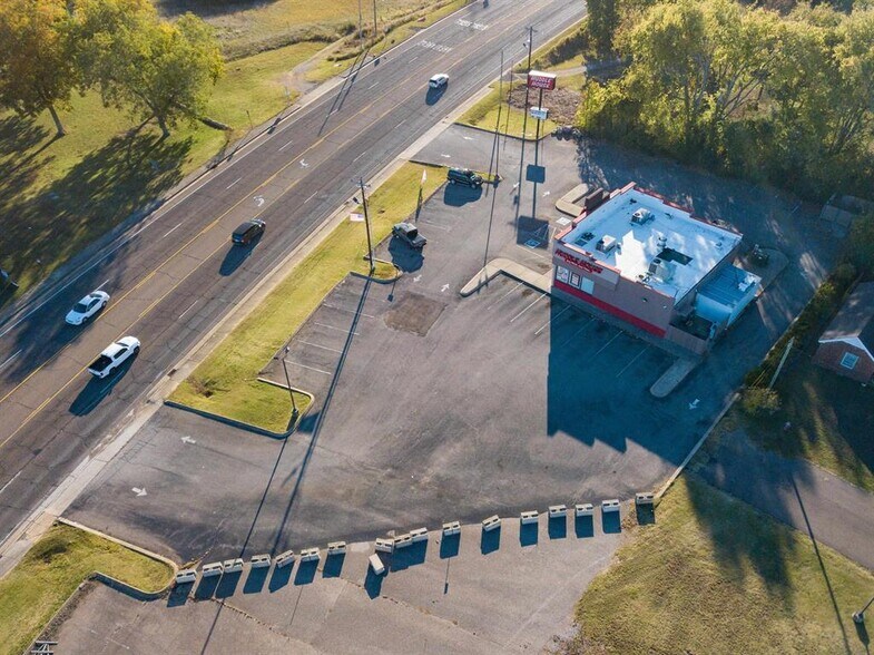 More Photos Of 190 Bridge Ave, Savannah Restaurant For Sale