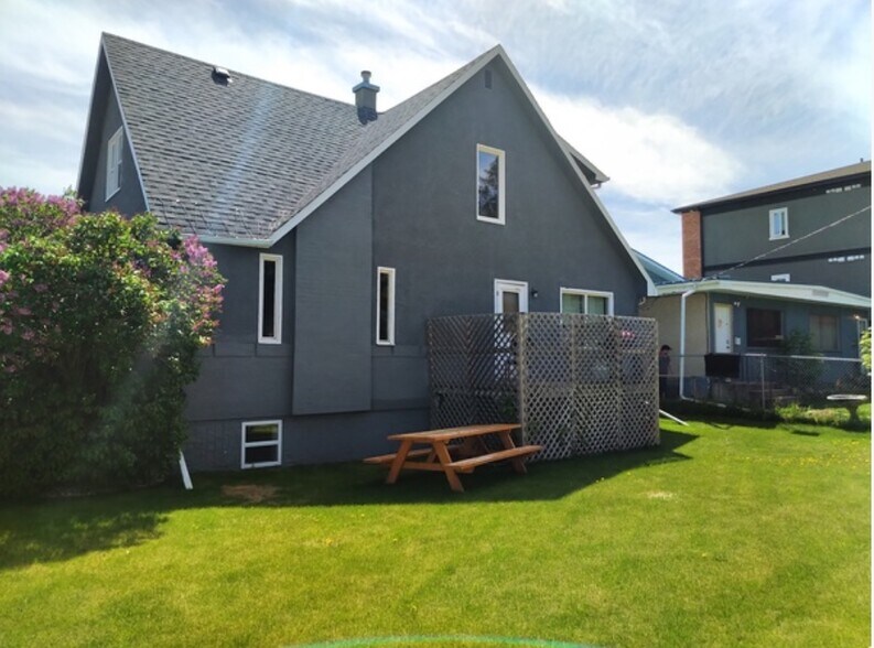 More Photos Of 5216 48 Ave, Red Deer Office Residential For Sale