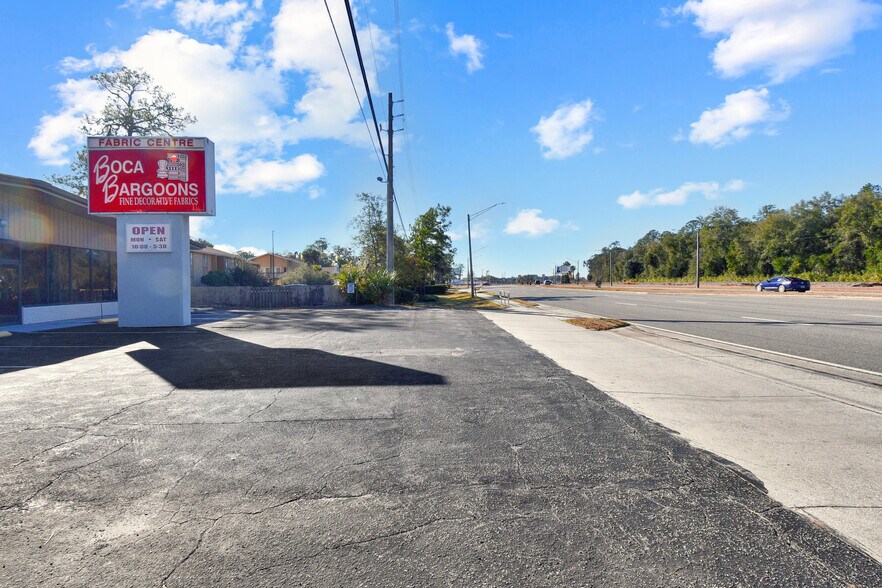 More Photos Of 5953 Roosevelt Blvd, Jacksonville Storefront Retail Office For Sale