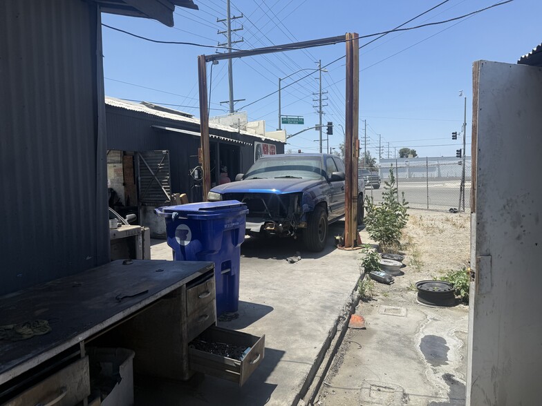 More Photos Of 15542 San Bernardino Ave, Fontana Auto Repair For Sale