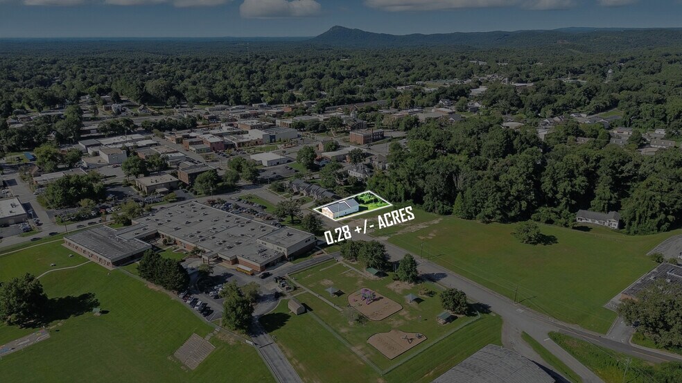 More Photos Of 303 N Pond St, Toccoa Religious Facility For Sale