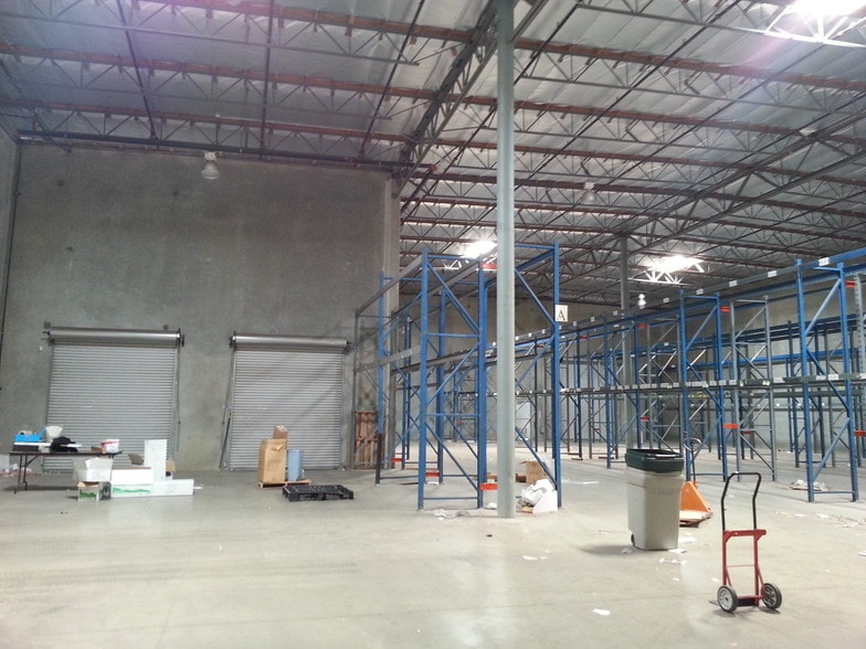 More Photos Of 13188 Flores St, Santa Fe Springs Warehouse For Lease