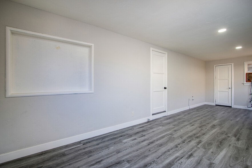 More Photos Of 55267 29 Palms Hwy, Yucca Valley Office Residential For Sale