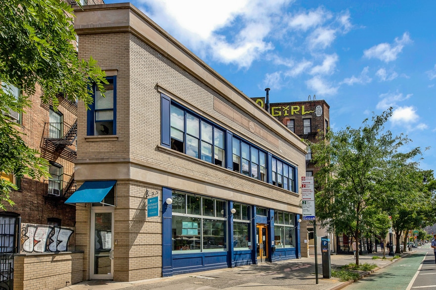 Primary Photo Of 137 Seventh Ave S, New York Restaurant For Lease