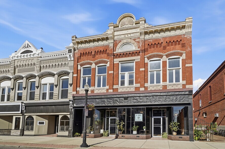 More Photos Of 209 N Main St, Delphos Restaurant For Sale