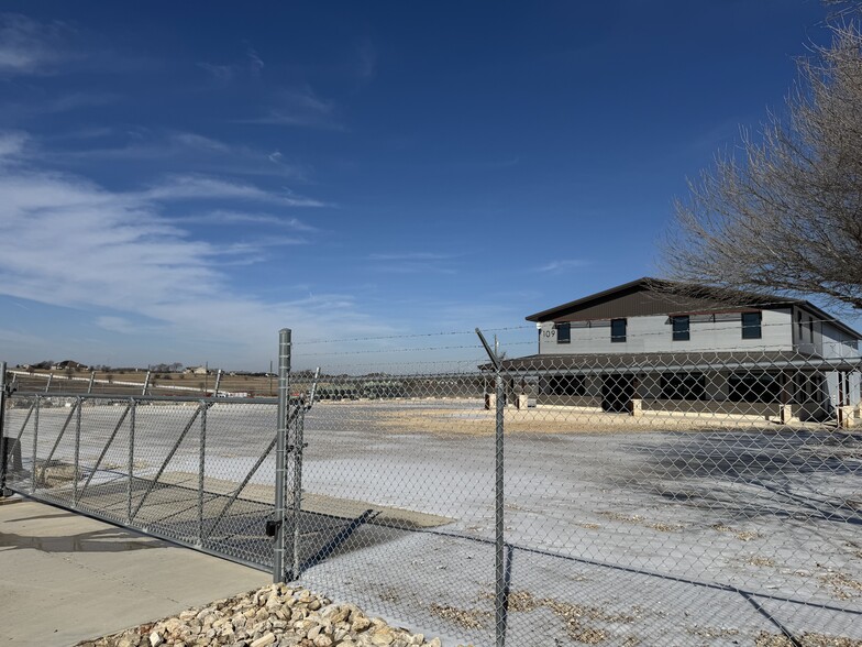 More Photos Of 116 Nxne Dr, Hutto Unknown For Lease