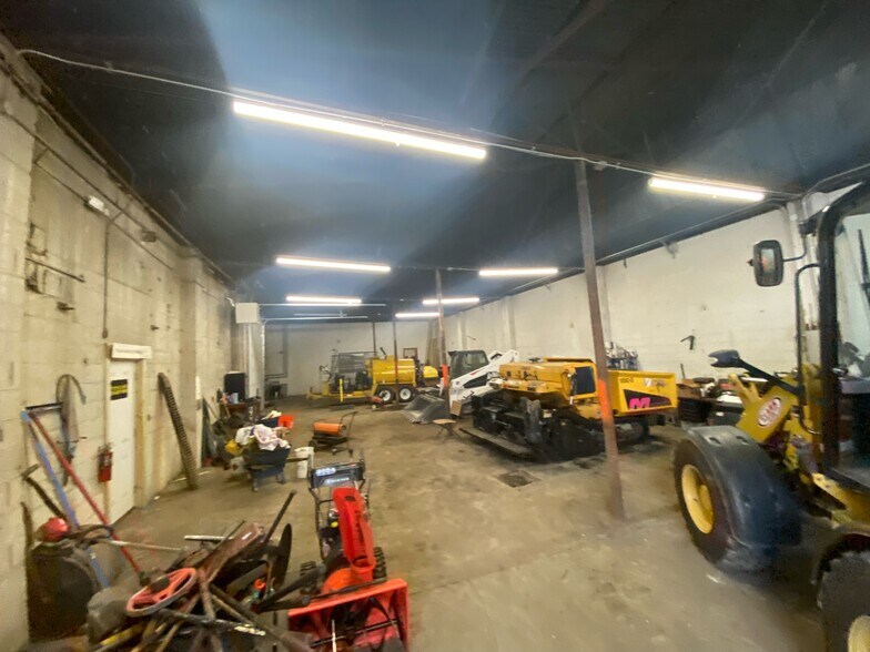 More Photos Of 1819 Lemoyne Ave, Syracuse Manufacturing For Sale