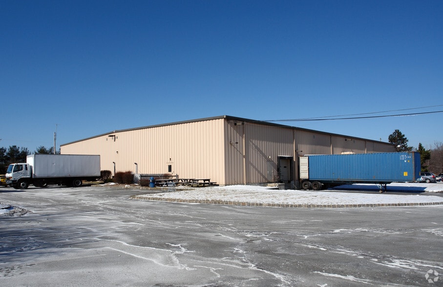 More Photos Of 3 Gold Mine Rd, Flanders Light Distribution For Lease