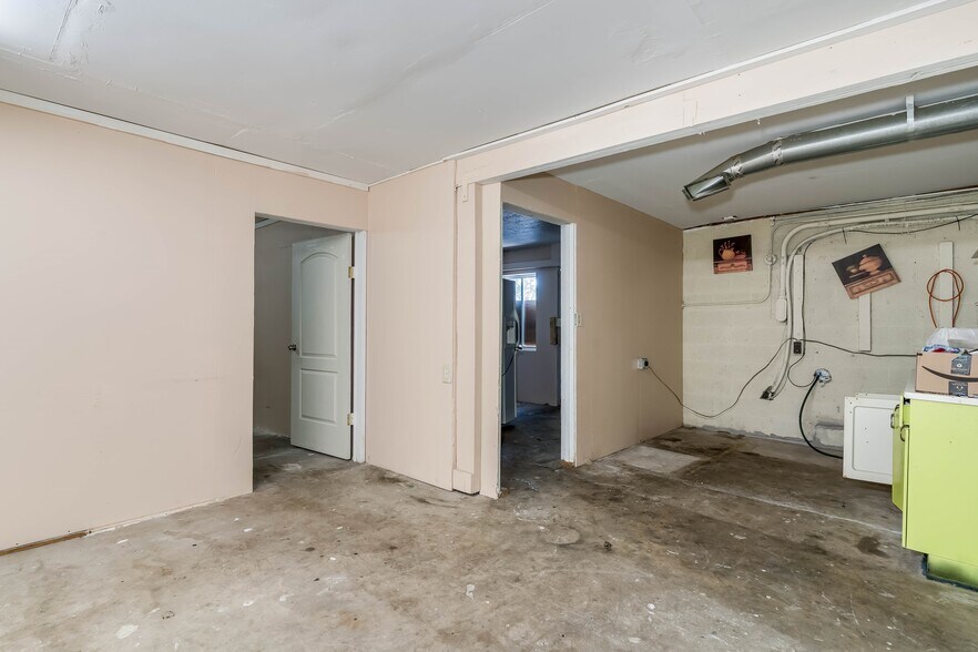 More Photos Of 3715 S Washington Blvd, Ogden Freestanding For Sale