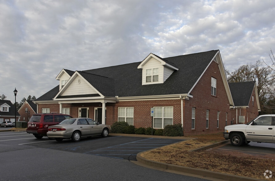 More Photos Of 137-139 Commons Way, Greenville Office For Lease