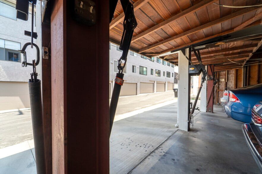 More Photos Of 938 15th St, Santa Monica Apartments For Sale