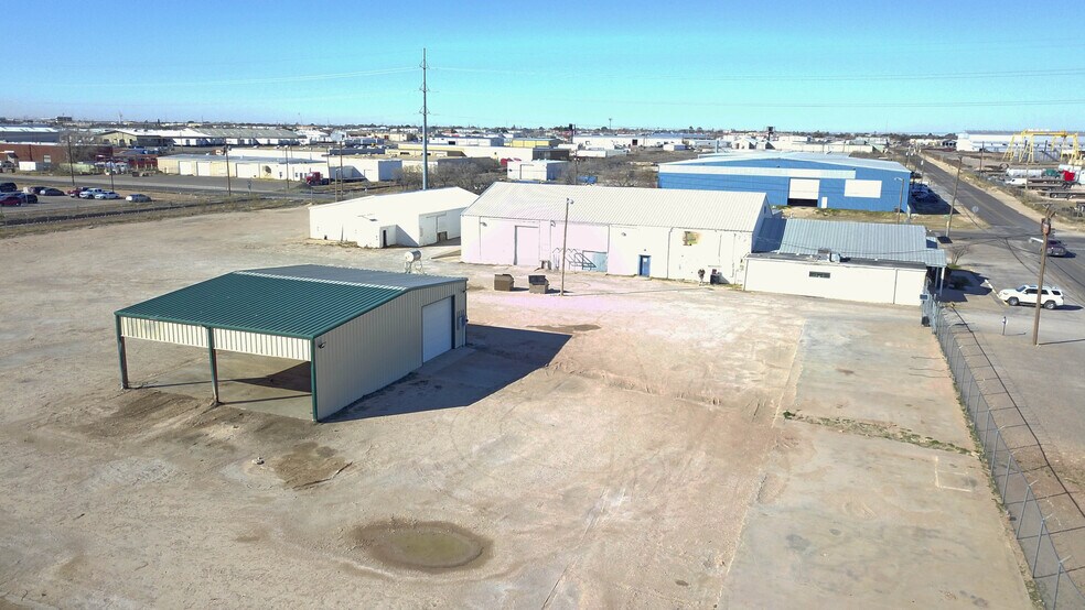 More Photos Of 302 Industrial Ave, Odessa Warehouse For Sale