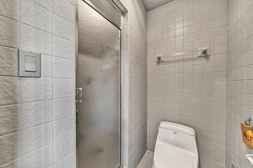 More Photos Of 934 Commander Dr, Roanoke Specialty For Sale