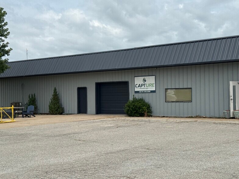 Primary Photo Of 326 W College Ave, Guthrie Manufacturing For Sale