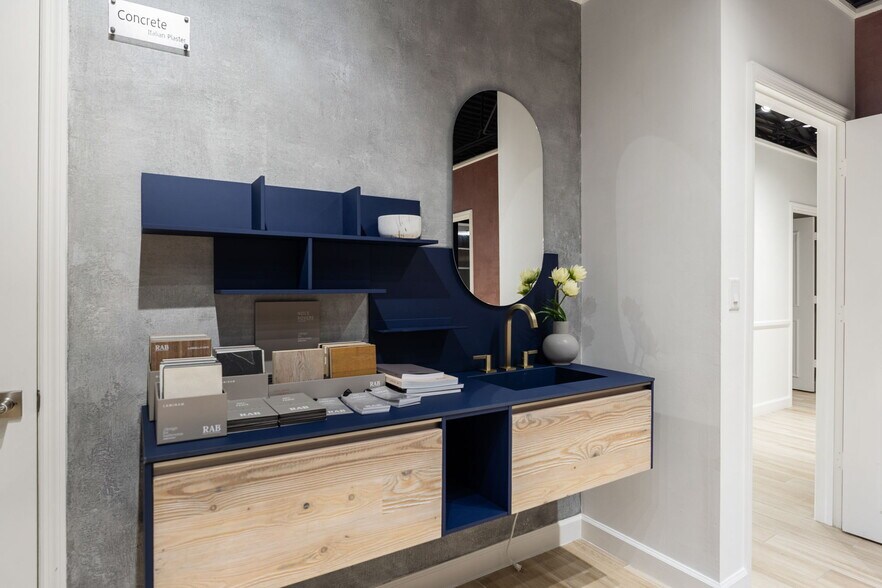 More Photos Of 800 Harbour Dr, Naples Office For Lease