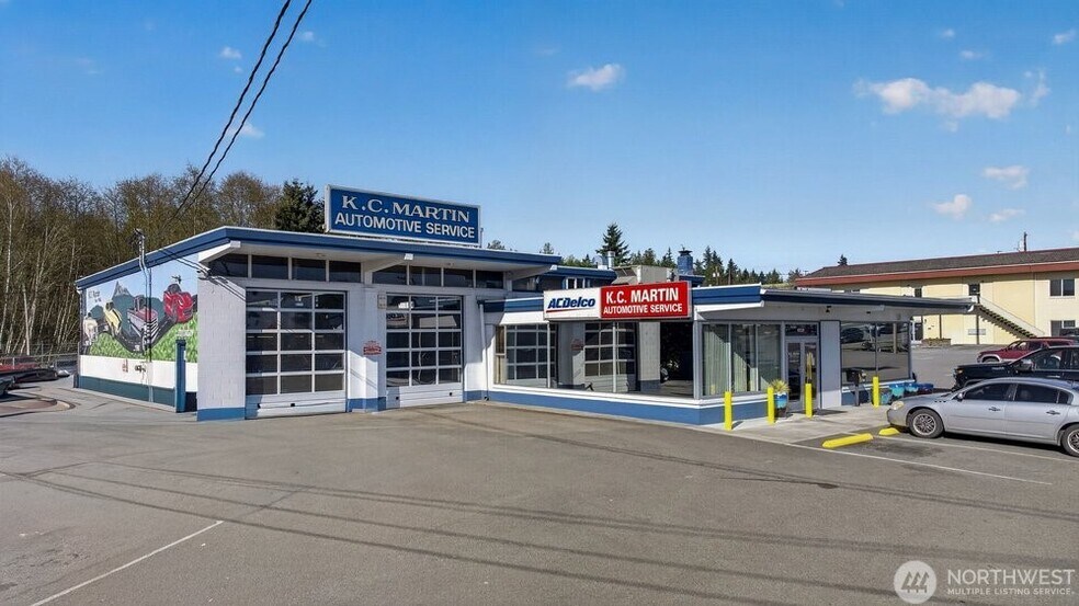 More Photos Of 4815-4829 196th St SW, Lynnwood Auto Dealership For Sale