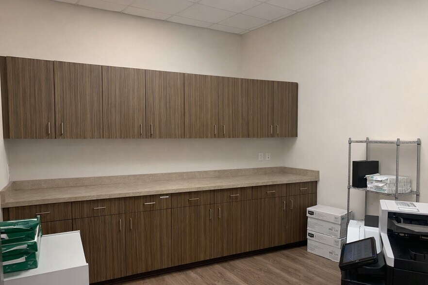 More Photos Of 3145 Saint Rose Pky, Henderson Coworking Space