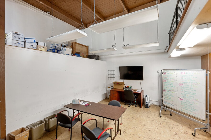 More Photos Of 482 Manor Plz, Pacifica Storefront For Sale