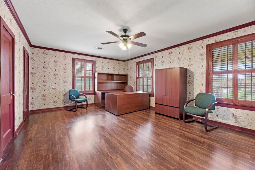 More Photos Of 1106 Avenue O, Huntsville Office Residential For Sale