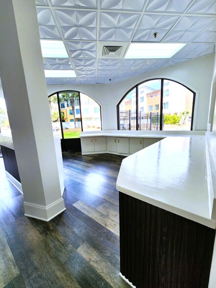 More Photos Of 8700-8730 Thomas Dr, Panama City Apartments For Lease