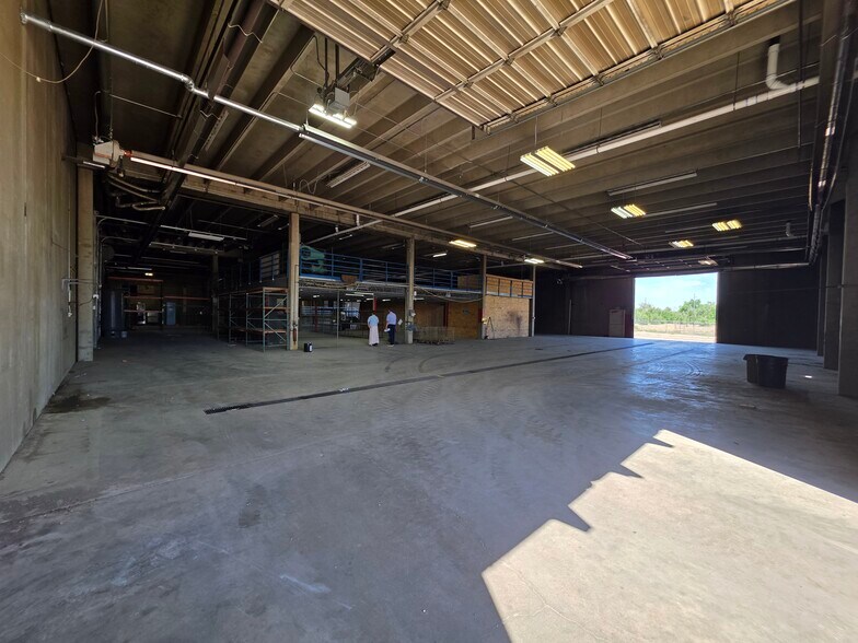 More Photos Of 810 22nd Ave, Greeley Warehouse For Lease