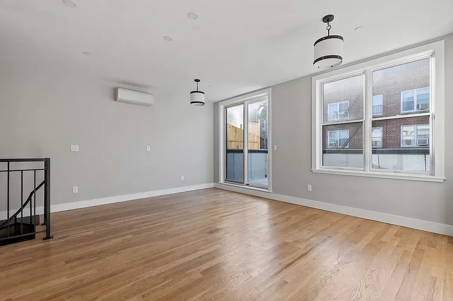 More Photos Of 762-764 E 32nd St, Brooklyn Apartments For Sale