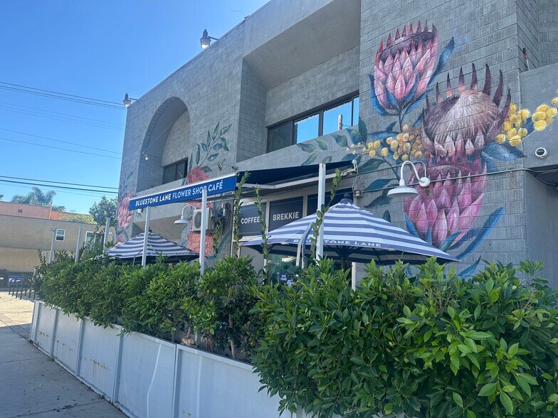 More Photos Of 8108 W 3rd St, Los Angeles Freestanding For Lease