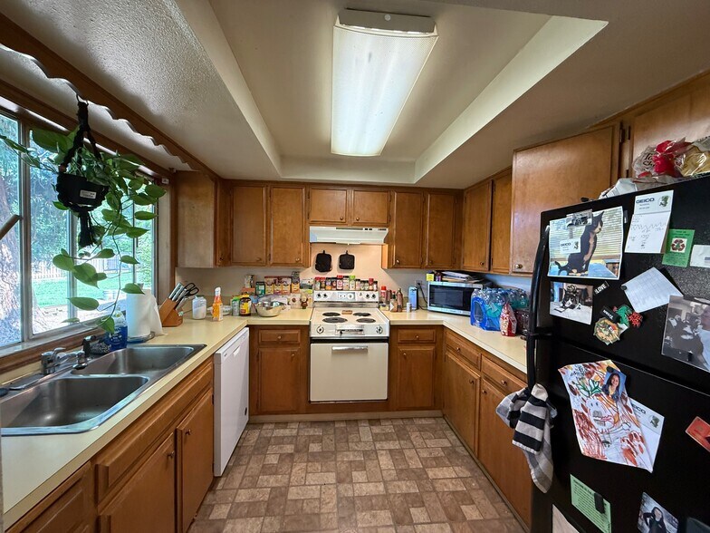 More Photos Of 5287 Baxter Ct SE, Salem Multifamily For Sale