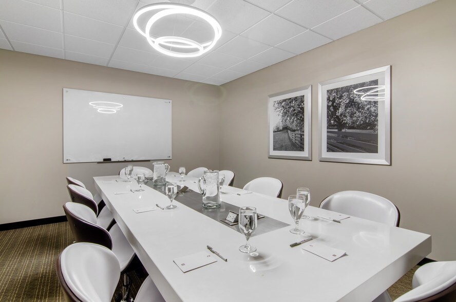 More Photos Of 2700 W 18th Ave, Emporia Hotel For Sale